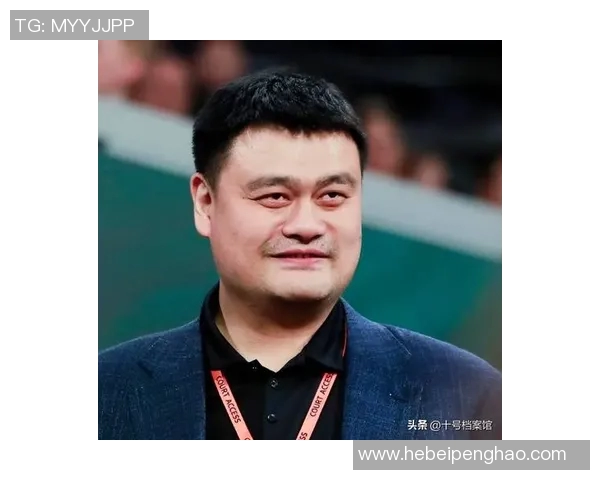 姚明素颜照曝光网友惊呼没开美颜的他依然帅气逼人